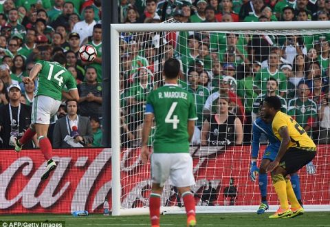 Сборная Мексики обыграла Ямайку и вышла в четвертьфинал Кубка Америки