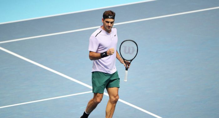 Федерер обыграл Зверева и досрочно пробился в полуфинал итогового турнира АТР