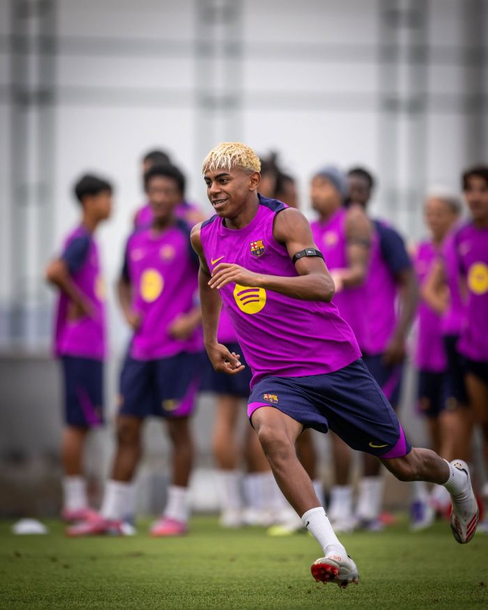 yamal-named-footballer-of-last-season-news-am-sport-all-about-sports