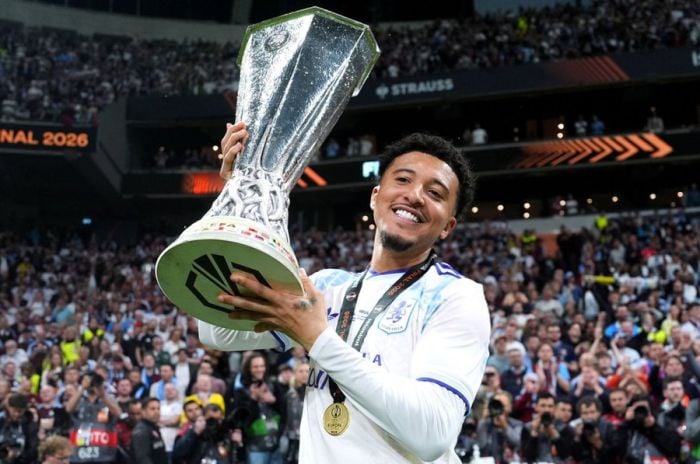 Football stars without a team after leaving clubs