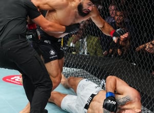 UFC. Արման Ծառուկյանը նոկաուտի ենթարկեց Մաուրիսիո Ռուֆիին